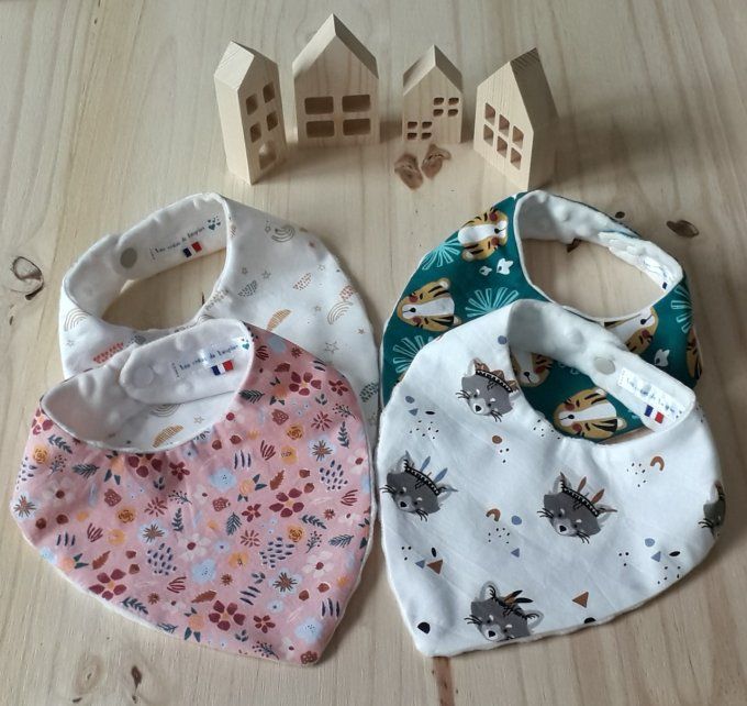 Bavoir bandana bébé en coton et minky